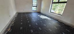 Randdämmstreifen verklebt, fertig zur Rohrverlegung  © Kretschmar Haustechnik GmbH
